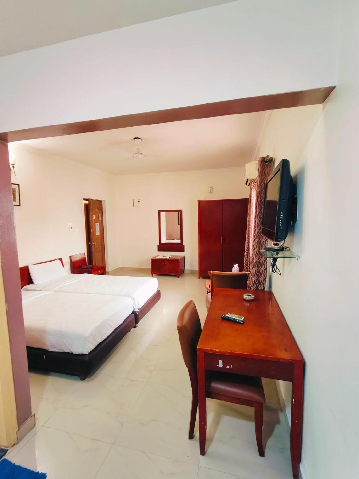 Kings Suites Palace Grounds Bangalore Exterior foto