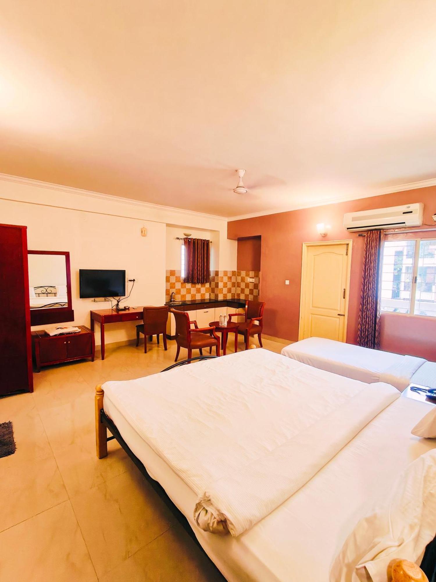 Kings Suites Palace Grounds Bangalore Exterior foto